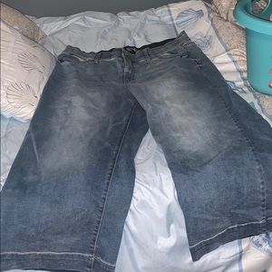 Women’s wide pant jeans